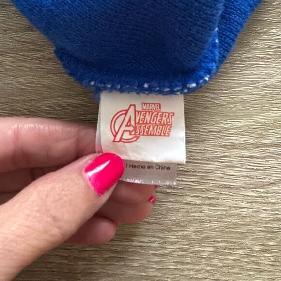 NWOT … MARVEL “Avengers Assemble” Kids Beanie - Picture 3 of 4